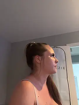 Poppylooloo online show from July 26, 1:08 pm