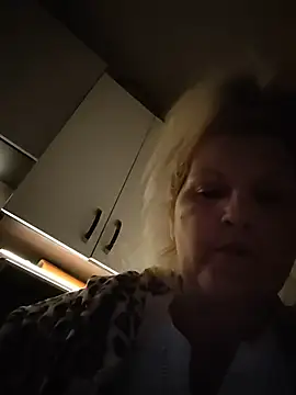 Divineblond online show from April 11, 10:24 pm