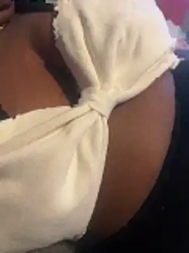 chocohoneyx online show from April 22, 8:44 am