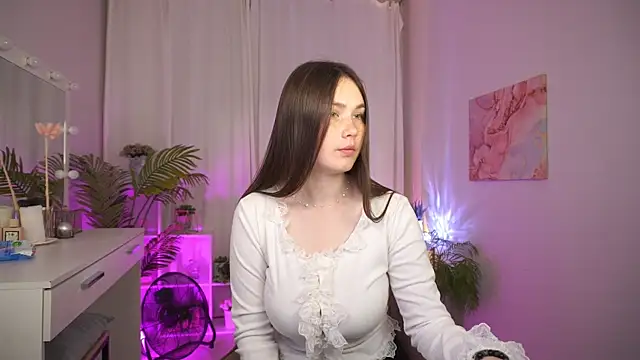 BettyMarlowe online show from June 12, 5:37 am