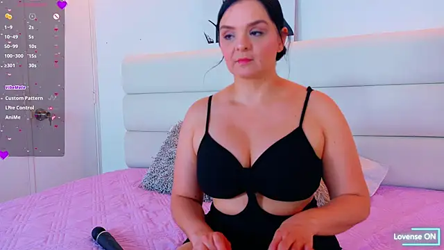 Isabellaa Reyes online show from May 22, 2:04 pm