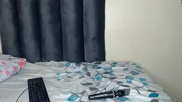 ShortyVibe27 online show from May 12, 4:13 pm