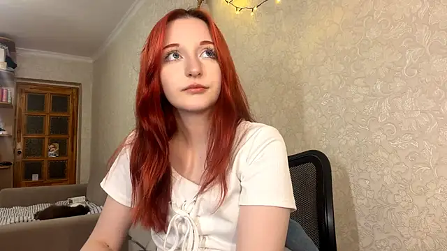 EvaAu online show from April 23, 3:36 pm