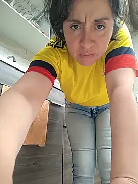  Madison queen  online show from May 31, 4:02 pm