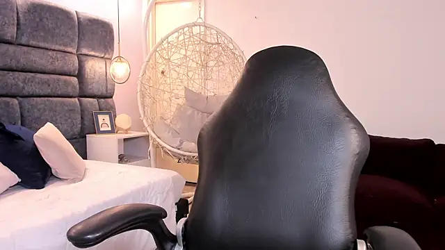 chloe rhoades online show from July 3, 10:38 pm