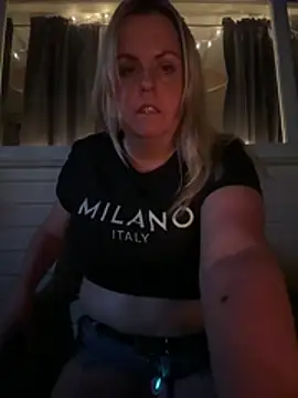 Bruiserboomer2 online show from June 6, 1:56 am