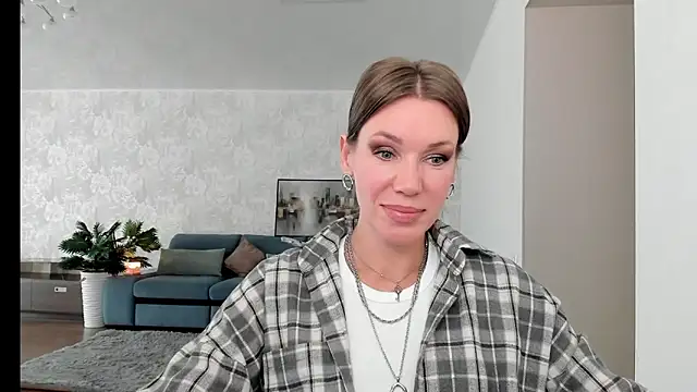 miababemi09 online show from May 22, 4:54 am