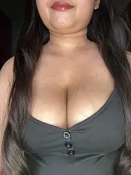 Naughty pooja44 online show from May 5, 7:44 am