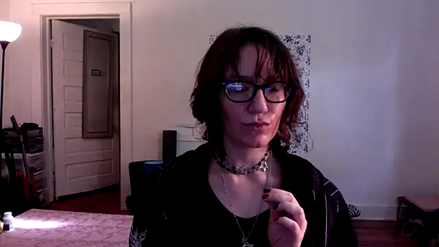 AnnywnBelle online show from April 28, 10:13 pm