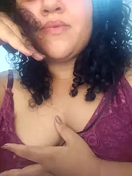 FofinhaaSweet online show from April 28, 4:22 pm