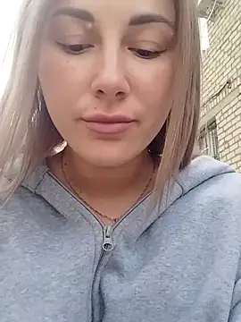 Elsa1904 online show from April 30, 9:03 am