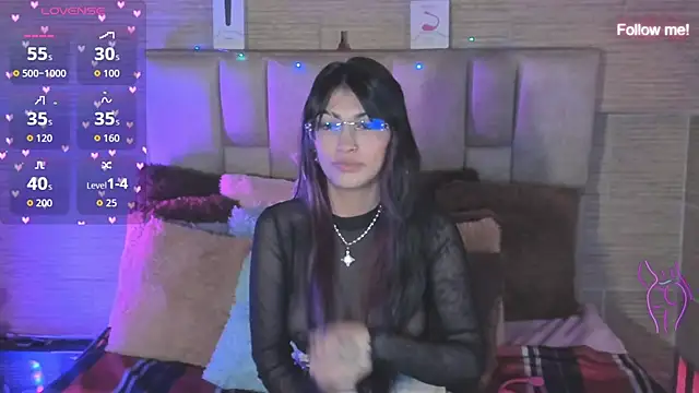 mia smoke  online show from June 25, 7:13 am