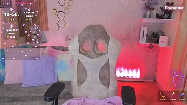 mia smoke  online show from July 3, 1:44 am