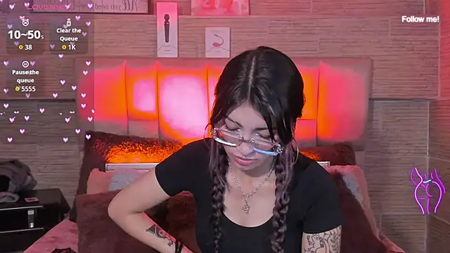 mia smoke  online show from July 5, 1:56 am