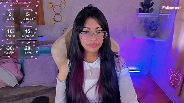 mia smoke  online show from June 12, 4:48 pm