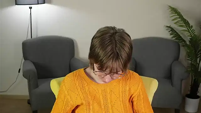 AlexaBrickell online show from April 30, 2:11 pm