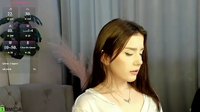 Lonny Peach online show from August 9, 3:23 am