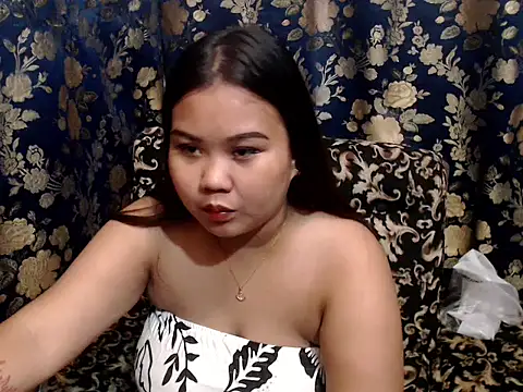 hotchickgirl online show from May 24, 9:30 am