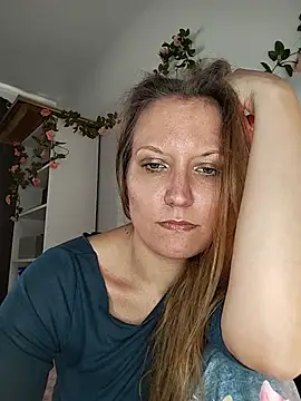 Candy Cougar online show from July 4, 7:15 am