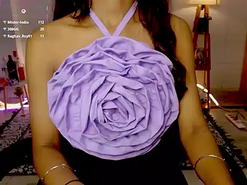 Annu 07 online show from July 11, 10:15 am