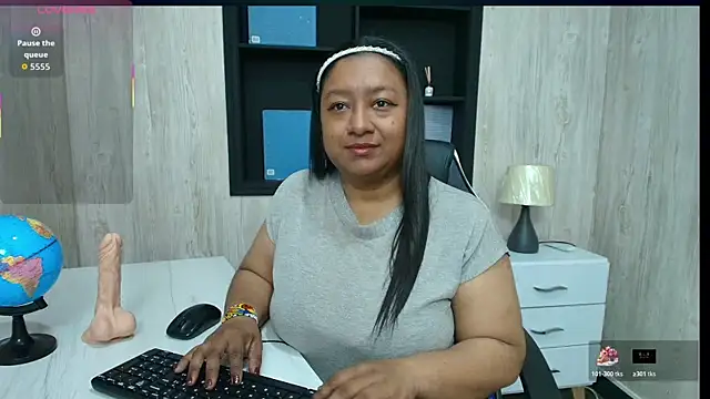Rachell Carter online show from June 12, 4:53 am