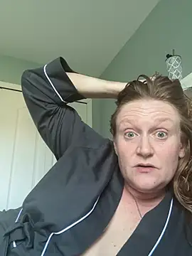 Kellilyn10 online show from July 29, 11:27 pm