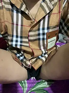 Sweet peachyy online show from May 8, 11:17 pm
