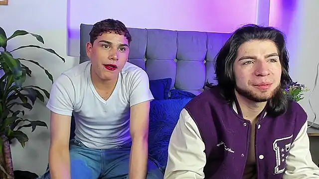 Noa and Aaron  online show from May 7, 7:17 pm