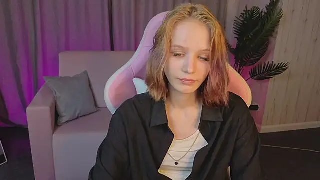 AliceJohansone online show from June 21, 2:26 am