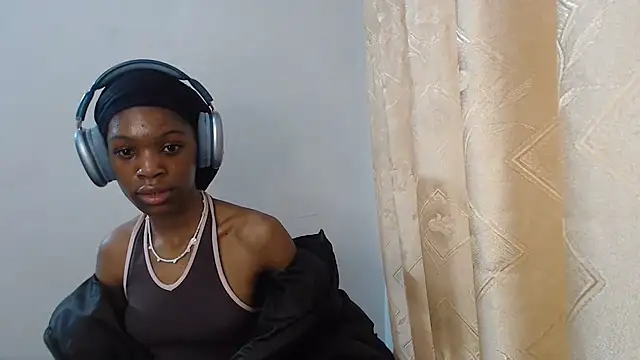 PetiteBarbie 05 online show from August 1, 7:21 am