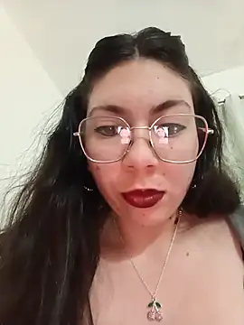 Mia essence online show from July 28, 11:39 am
