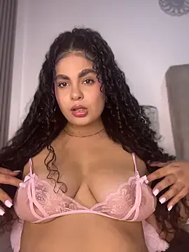 Yassy 11 online show from June 5, 7:42 pm