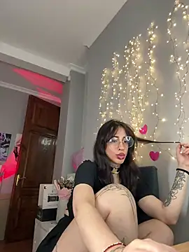 Meow Mia online show from June 9, 9:47 pm