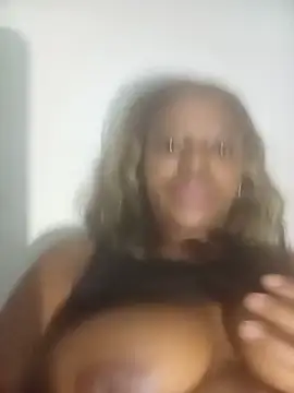 Magiqlips online show from May 11, 7:22 pm