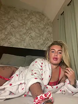 CharlottemilfUKx online show from May 16, 11:15 pm