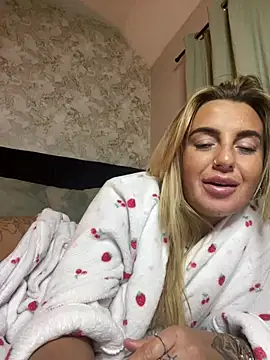 CharlottemilfUKx online show from May 16, 12:35 am