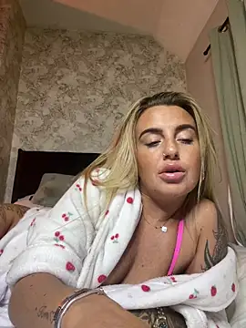 CharlottemilfUKx online show from May 16, 12:02 am