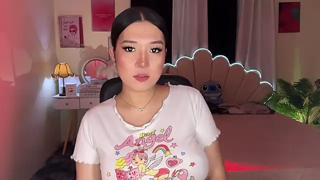 RingMyBelle online show from June 13, 11:51 am