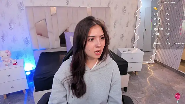 andrea tay1 online show from June 6, 11:38 am