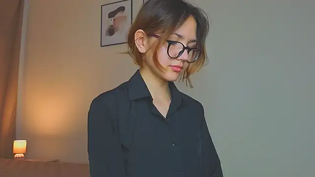 FrediaPfeiff online show from June 25, 4:12 am