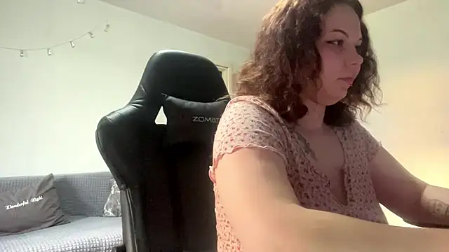 Redhair girl online show from June 20, 3:59 pm