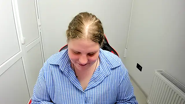 Bella shyy  online show from May 19, 2:35 pm