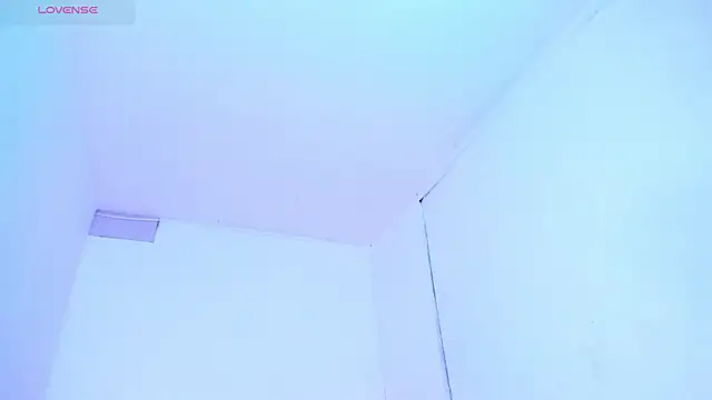 milkqueenboobs online show from June 17, 8:10 pm