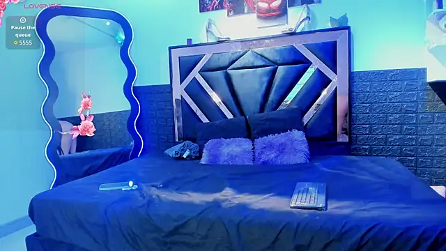 Queen Jen online show from June 30, 4:23 am