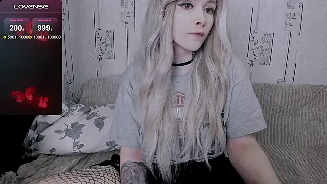 Polly Megan online show from May 27, 8:17 pm