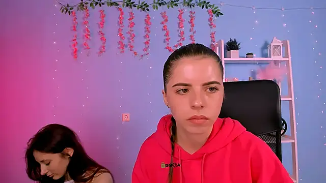 lyra desire online show from June 17, 6:42 pm