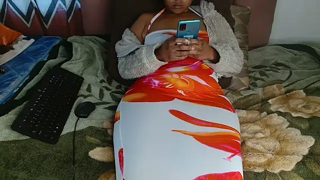 Round Booty Ebony online show from July 7, 12:08 pm