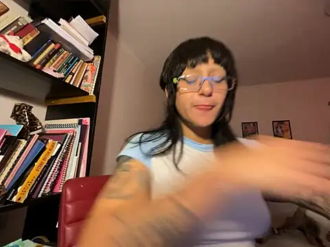 zoe secrets online show from May 30, 5:49 am