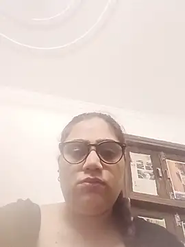 yourchahat27 online show from June 5, 7:53 pm