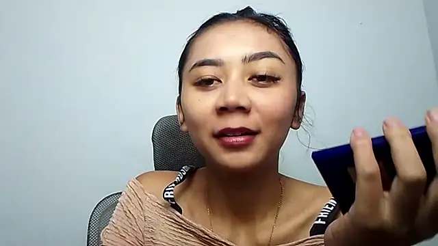 KristieOrtmann online show from July 6, 6:29 am